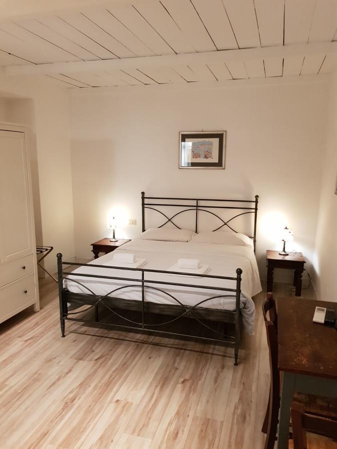 Santi Quattro Al Colosseo Bed and breakfast
