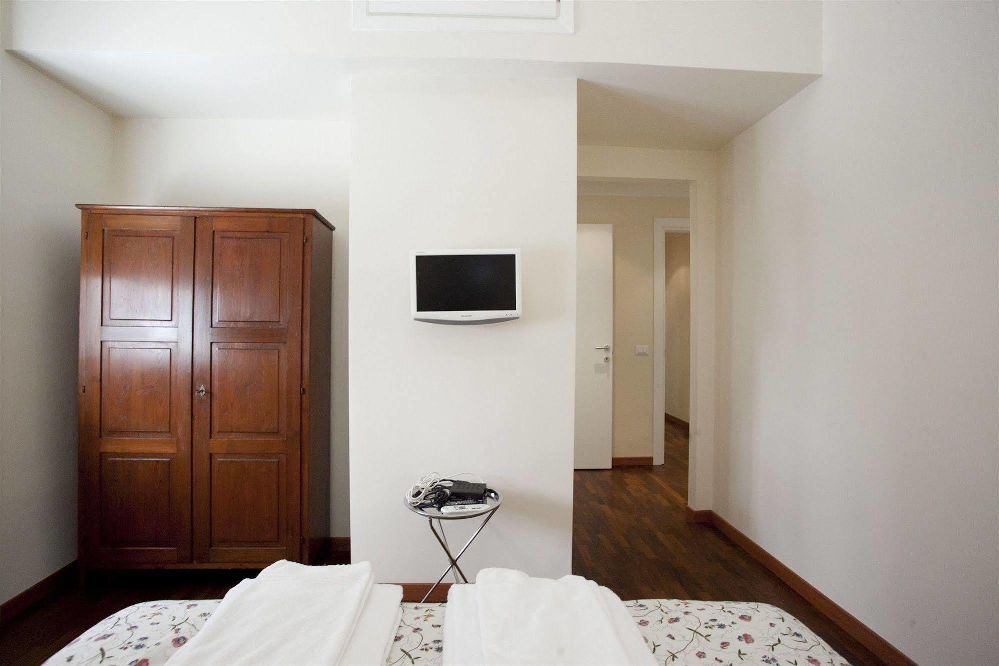 Santi Quattro Al Colosseo Bed and breakfast