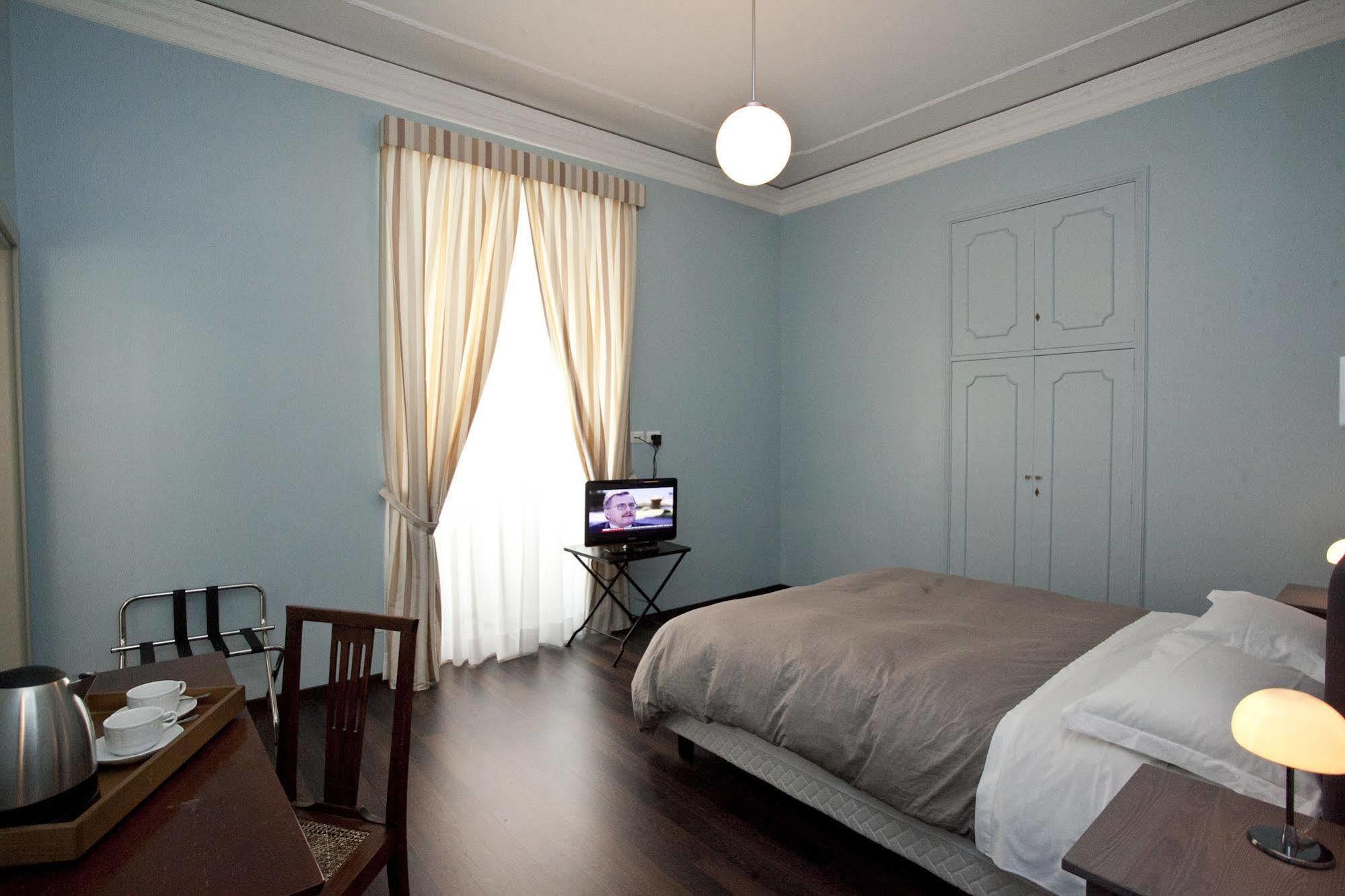 Santi Quattro Al Colosseo Bed and breakfast 2*